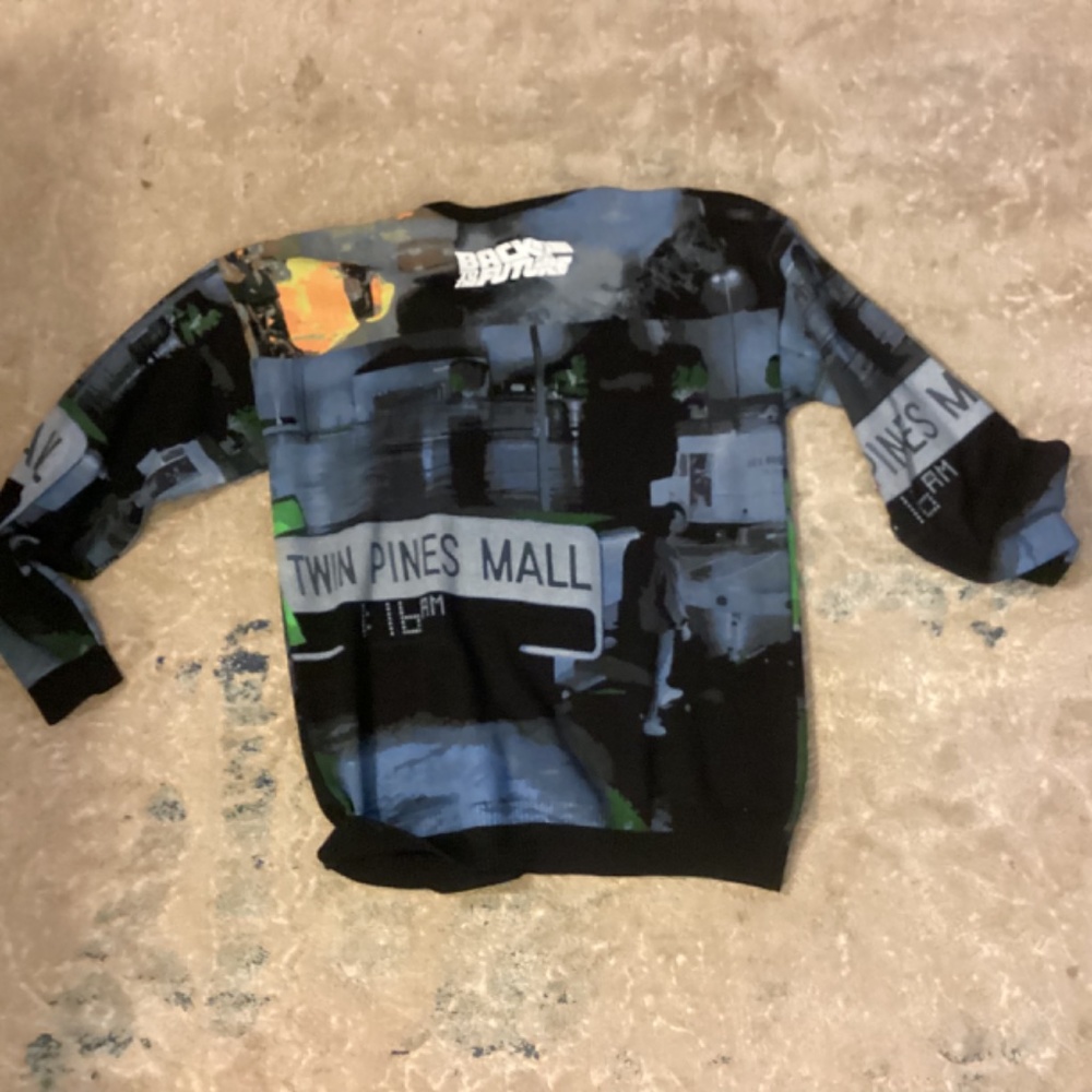 Sweater - Picture 8 of 9